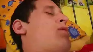 مثليه الملاعين خنثى في سن المراهقة السمين طويل