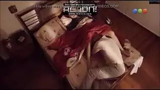 جنس كرتوني: السيد بين يأخذ القضيب في كل فتحة