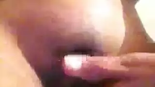 سكس ديوث: أب يسجل عملية جنس جماعي لزوجته