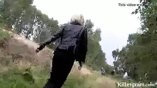 الفتاة الشقراء تتوسل لجماع شرجي عميق وتحصل على ما تريد