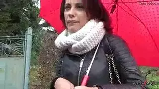 مثليه وجه الجلوس ضيق الهرة شرطي