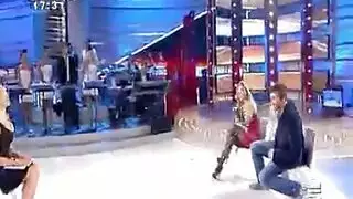 مهرجان جنسي بين الأعراق: بنات ساخرويات وفحول أفارقة