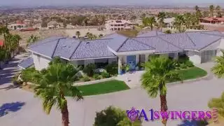 شهوة مراهقات متحررة: فتيات تستمتع بألعاب إباحية