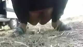 سودانية تأخذ قضيبًا صلبًا في كسها الضيق