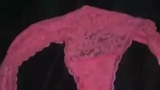 عاهرة عالية المستوى تحصل على حمولة سائق الليموزين على وجهها