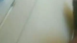 بي بيسي ضخم يضرب كسها المشعر بقوة