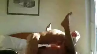 قضيب حصان وحشي يضرب فتاة محلوقة