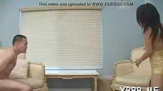 تكفير إباحي: هؤلاء الفتيات السيئات تعبد المؤخرة المنتفخة في كل شريط