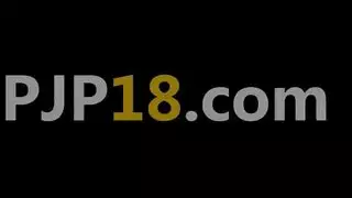 جنس مرهق: ممرضة مثيرة تخدم قضيب الرجل الأكبر سناً الكبير