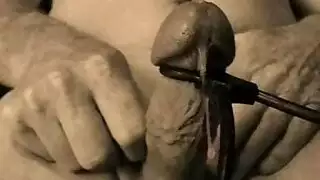 ميشيل فان إي تهيمن على مراهقين مقيدين بدفعات عميقة