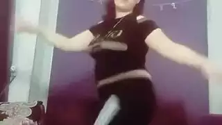 راقصة بطن فاضحة تُمارس الجنس بعد العرض