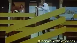 علاقة ثلاثية مع شقراء تتحول إلى علاقة جماعية علنية