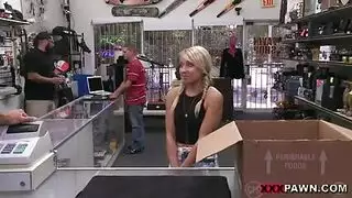 تورم الهرة مثليه الآسيوية قرع