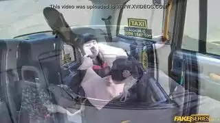 اجعلها تصرخ من أجل alexxa بلعق اللسان المكثف وتقديس المهبل