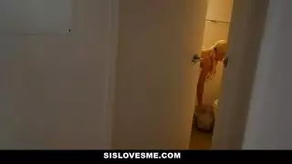 فم مليء بالمني بعد مصة قاسية