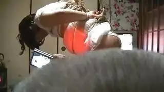 اساعدها مقابل نيكها