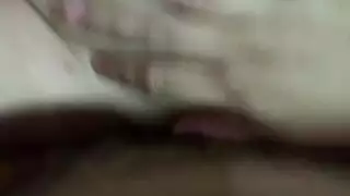 خيال إيلاج مزدوج: مراهقة آسيوية، شاب أبيض، ومتعة فتاتين معًا