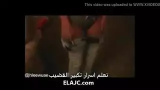 فيديو صريح: نساء عربيات يصلن للرعشة الجنسية من مص عميق ونكاح
