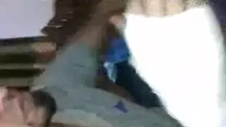 أم بنجلاديشية مثيرة تمص بعمق وتبلع