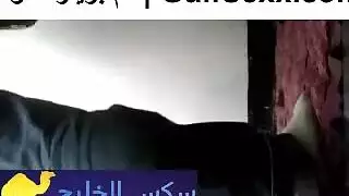 عاهرة مغربية كبيرة تتناك علي الواقف وعلي الارض سكس مغربي