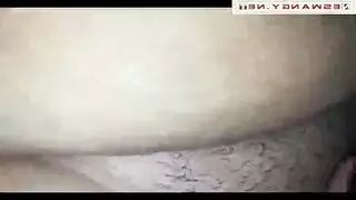 قبضة السفاح: يدق بشرتها الفاتحة وفرجها الأحمر بلا رحمة