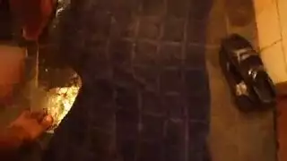 حلق كسي ثم نيكها بعمق