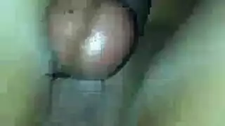 آسيوية فاتنة تُضاجع بقسوة بواسطة قضيب أسود كبير