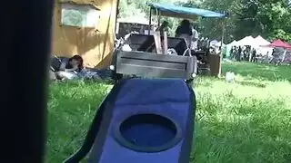 هروب إلى الحديقة: جلسة إباحية بعد الحفلة