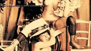 نيك مصري: امرأة محجبة على ركبتيها من أجل زب في مكان العمل