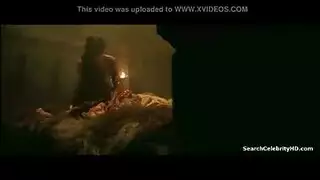 حفلة نيك ثلاثية: بنتان سحاقيتان تستسلمان للقضيب