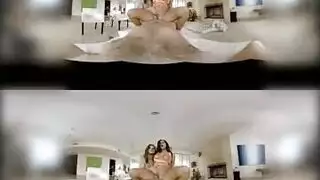 أوجي في الواقع الافتراضي: عاهرتان تخدم قضيبًا ضخمًا