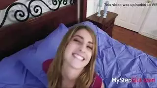 كريستين روث المتعطشة للقضيب تمارس إباحية خشنة نهارًا