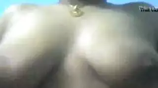 نجم إباحي عربي يكشف عن أثدائه الكبيرة و مؤخرته المستديرة على الكاميرا