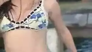 بيكيني إلاهة هاتف