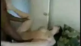 جماع من وجهة النظر: فتاة برونزية بريئة تدمرها قضيب أسود كبير