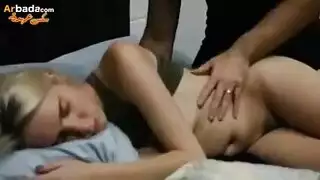 البنت وابوها العجوز
