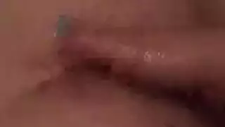 مثليات في زي عسكري يخضعن لعملية جماعية بقضيب اصطناعي