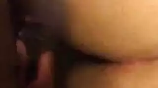 أفلام إباحية بين الأعراق: قضيب أسود كبير يملأ عاهرة بيضاء