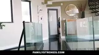نيك حماته وراء زوجها