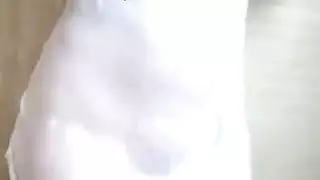 امرأة ناضجة تأخذ عذرية ابنها