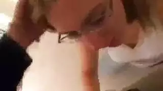 زب مراهق يهاجم الكس في فيلم منزلي صريح