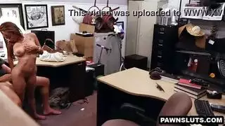 جميلة مرسومة تمص وتنك بقوة