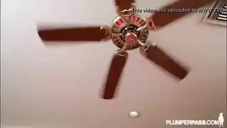 جماع سريع لمؤخرة سوداء كبيرة