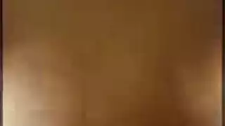 زوجة مثيرة تتعرض لضربات قاسية في مشهد إباحي صريح