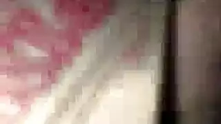 مثير عاهرة الآسيوية ينزلق موحدة لها ويحصل على صفقة لها