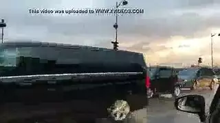 توصيلة بيتزا فاجرة تؤدي إلى سحاق شرجي صريح