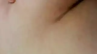 إباحية خارجية: عاهرة مزرعة تمص ثم تتلقى نكاحاً شرجياً قاسياً