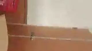 عاهرات البورن يتناوبن على قضيب أخيهما