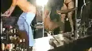 لا انحناء، كلها جنس: ناضجتان مثيرتان تستخدمان قضيبًا اصطناعيًا قاسيًا