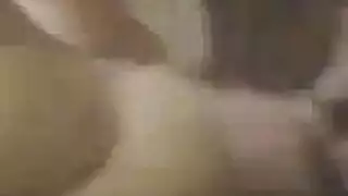 ميلف ترتدي الكاكي تخلع ملابسها وتضاجع نفسها في كل غرفة بمنزلها